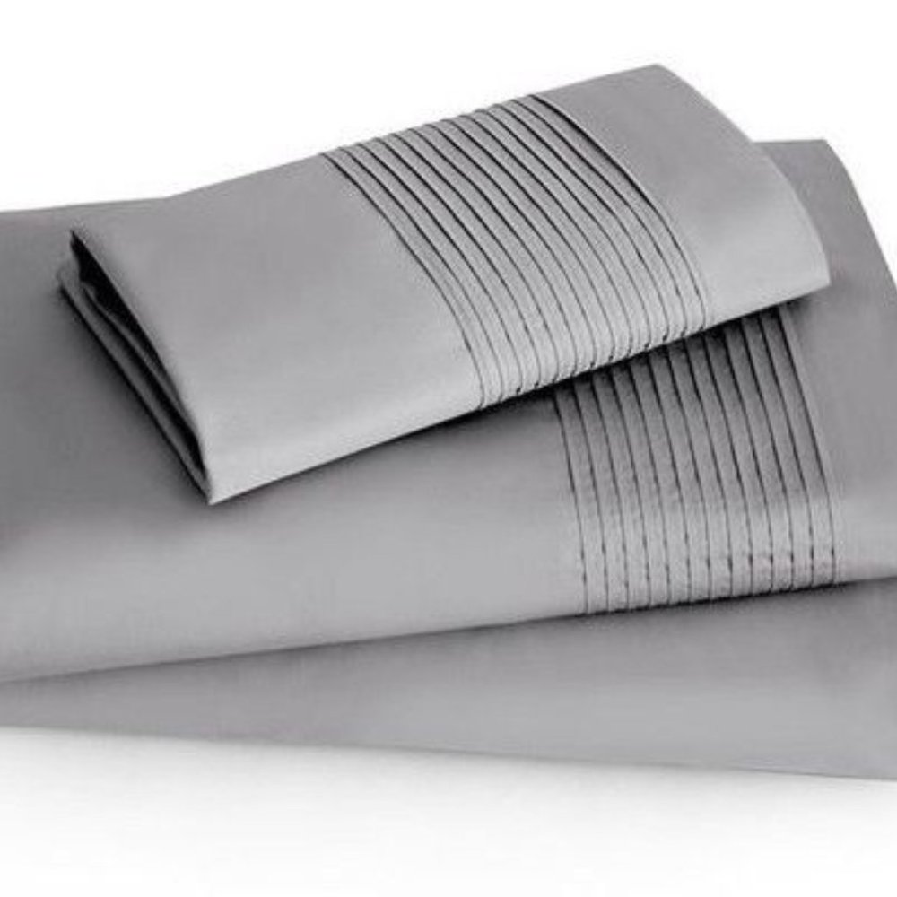 NWT Donna Karan Modern Classics Tailored Pleat King Pillowcases, Pair, Mercury